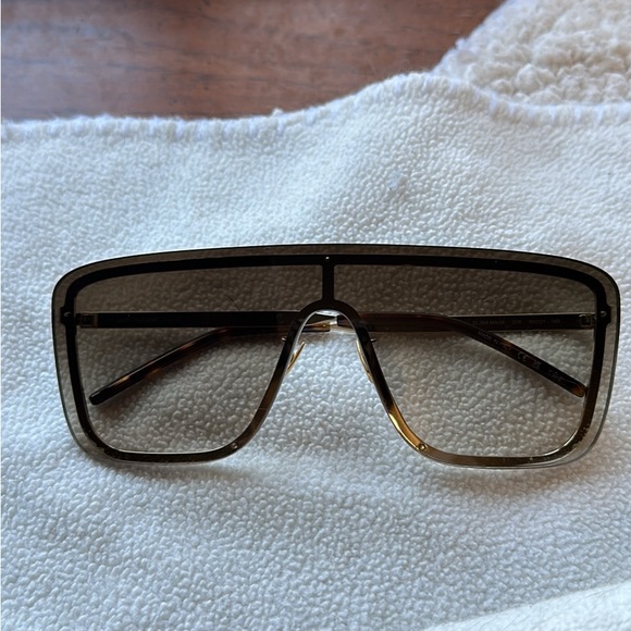 SAINT LAURENT -Women’s Oversized Sunglasses - Picture 1 of 6